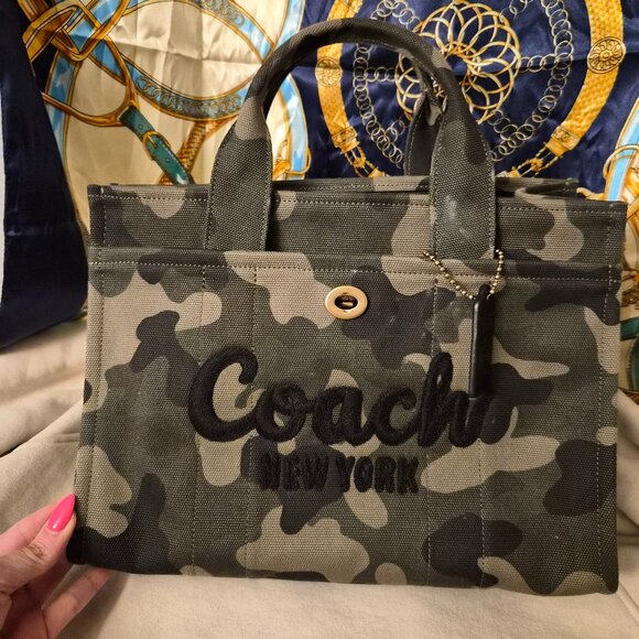 Coach Medium canvas cargo print tote OFFERS WELCOME - Picture 1 of 8